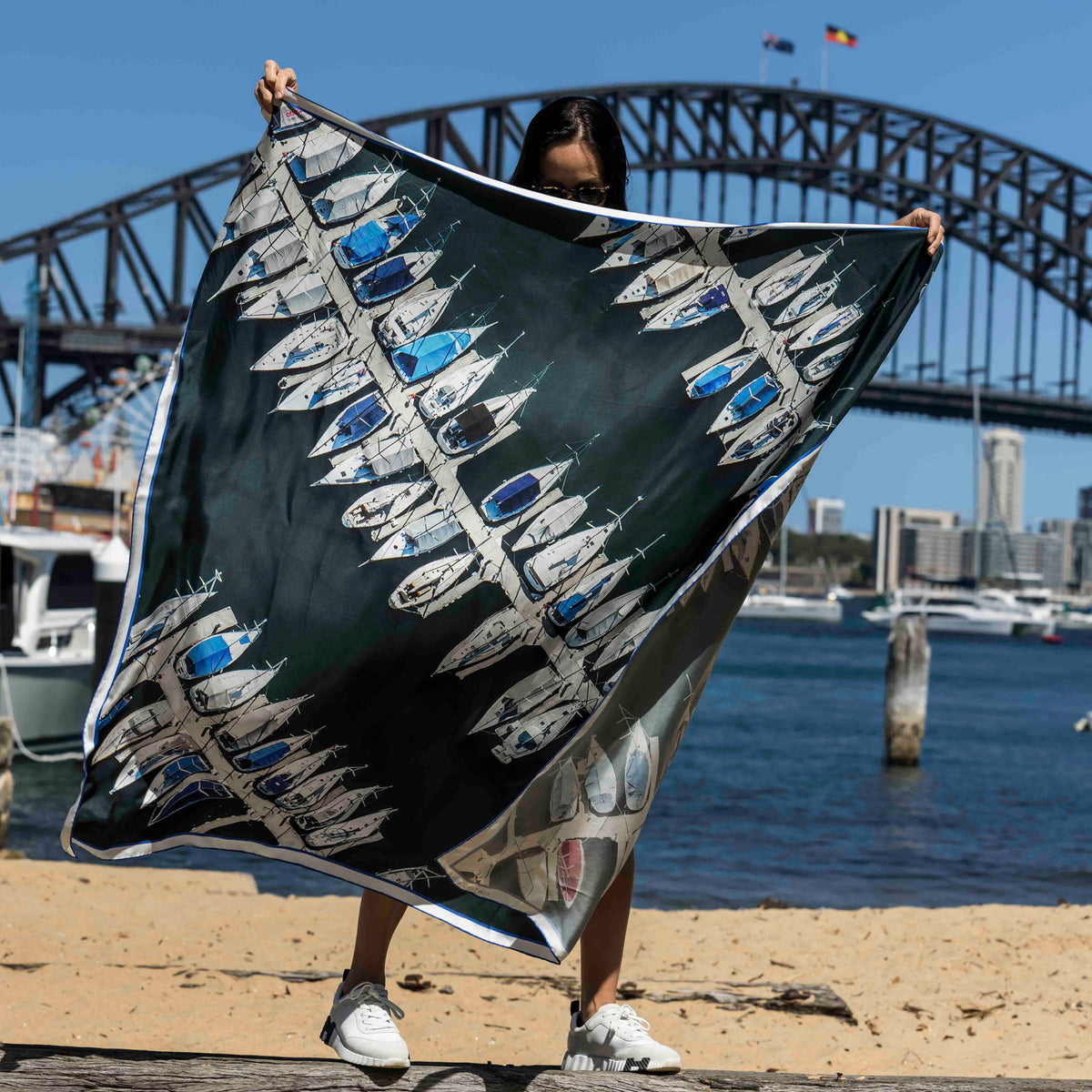 Icons of Sydney: 'Sails' Scarf